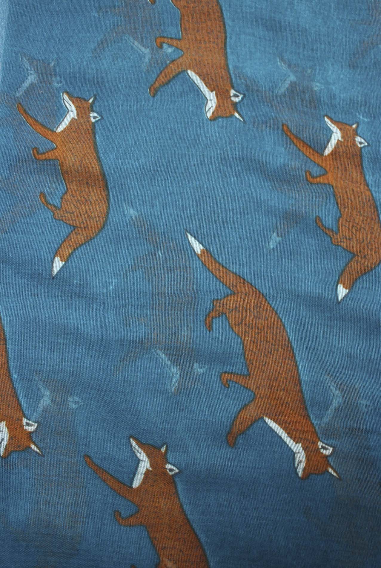 AB1850-316 Fox Print Viscose Scarf