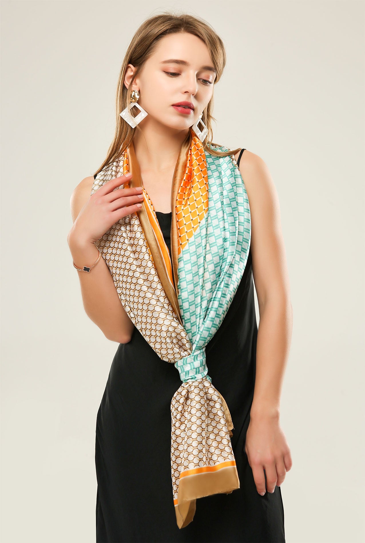 SF20110-176 Geometric Shapes Silky Scarf