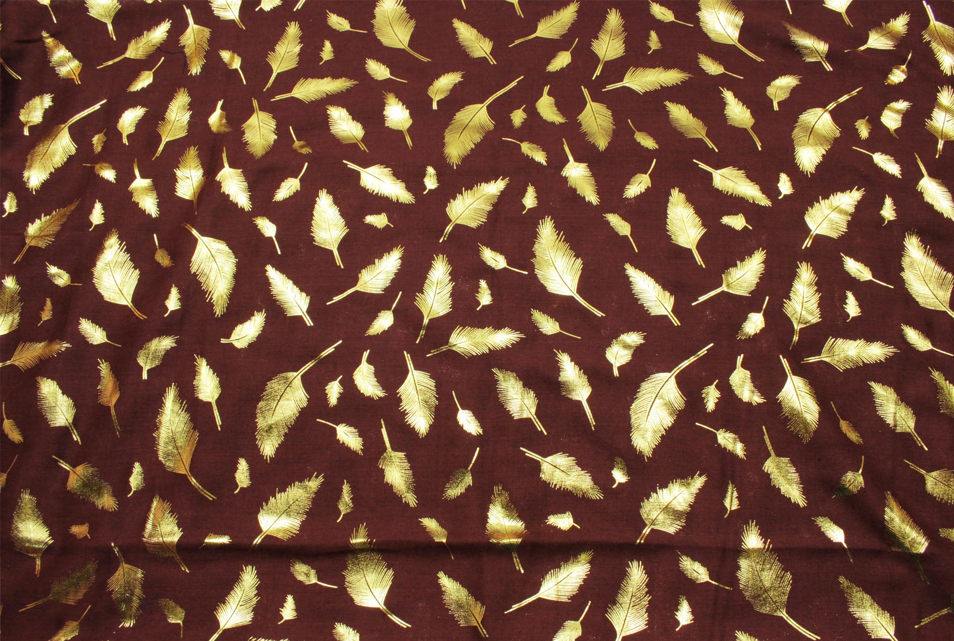 SF21058-657 Small Gold Foil Leaf Pattern Scarf